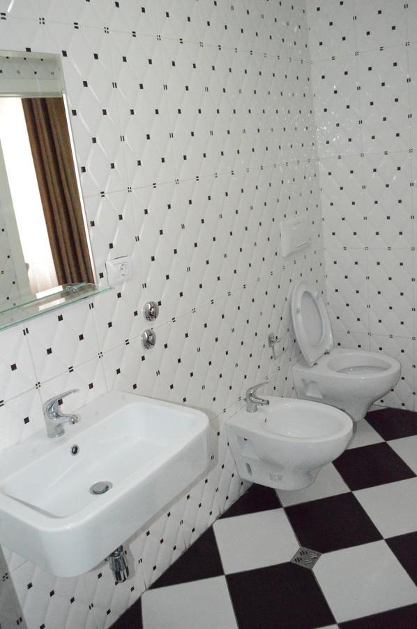Living Hotel Tirana Kültér fotó
