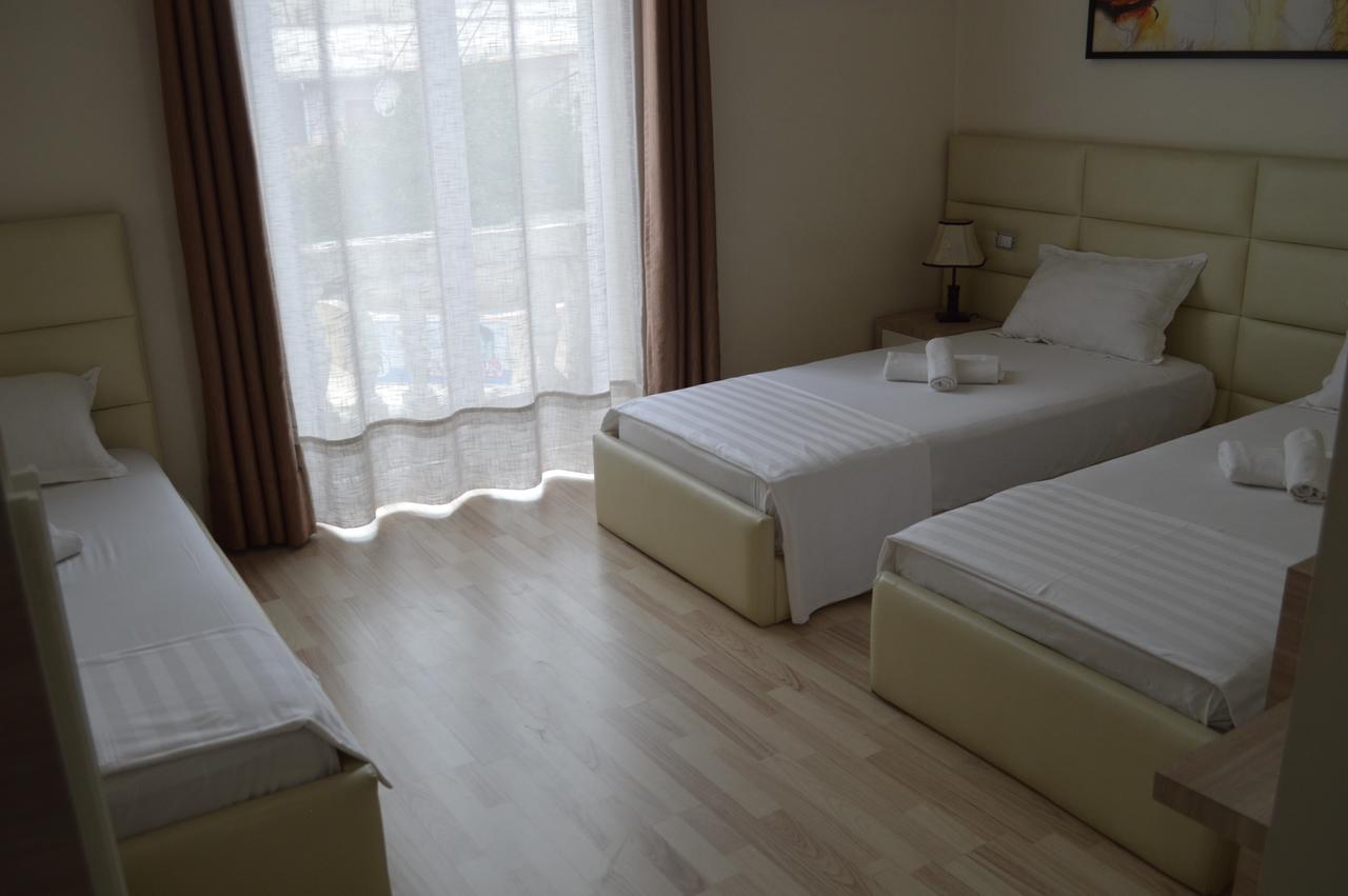 Living Hotel Tirana Kültér fotó