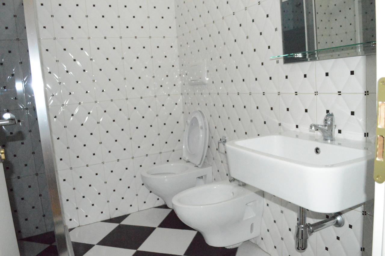 Living Hotel Tirana Kültér fotó