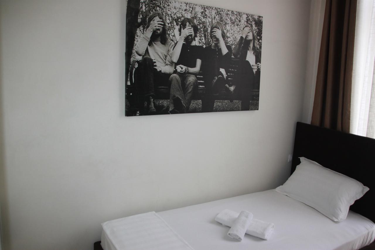 Living Hotel Tirana Kültér fotó