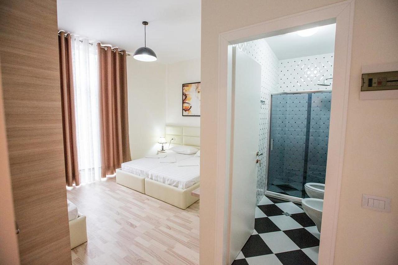 Living Hotel Tirana Kültér fotó